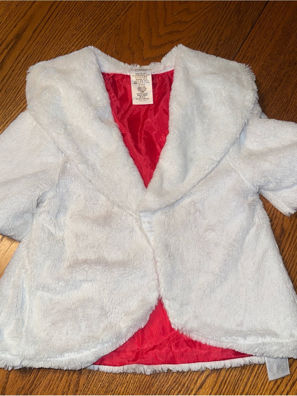Disney White Faux Fur Cape with Red Lining Cruella 101 Dalmations